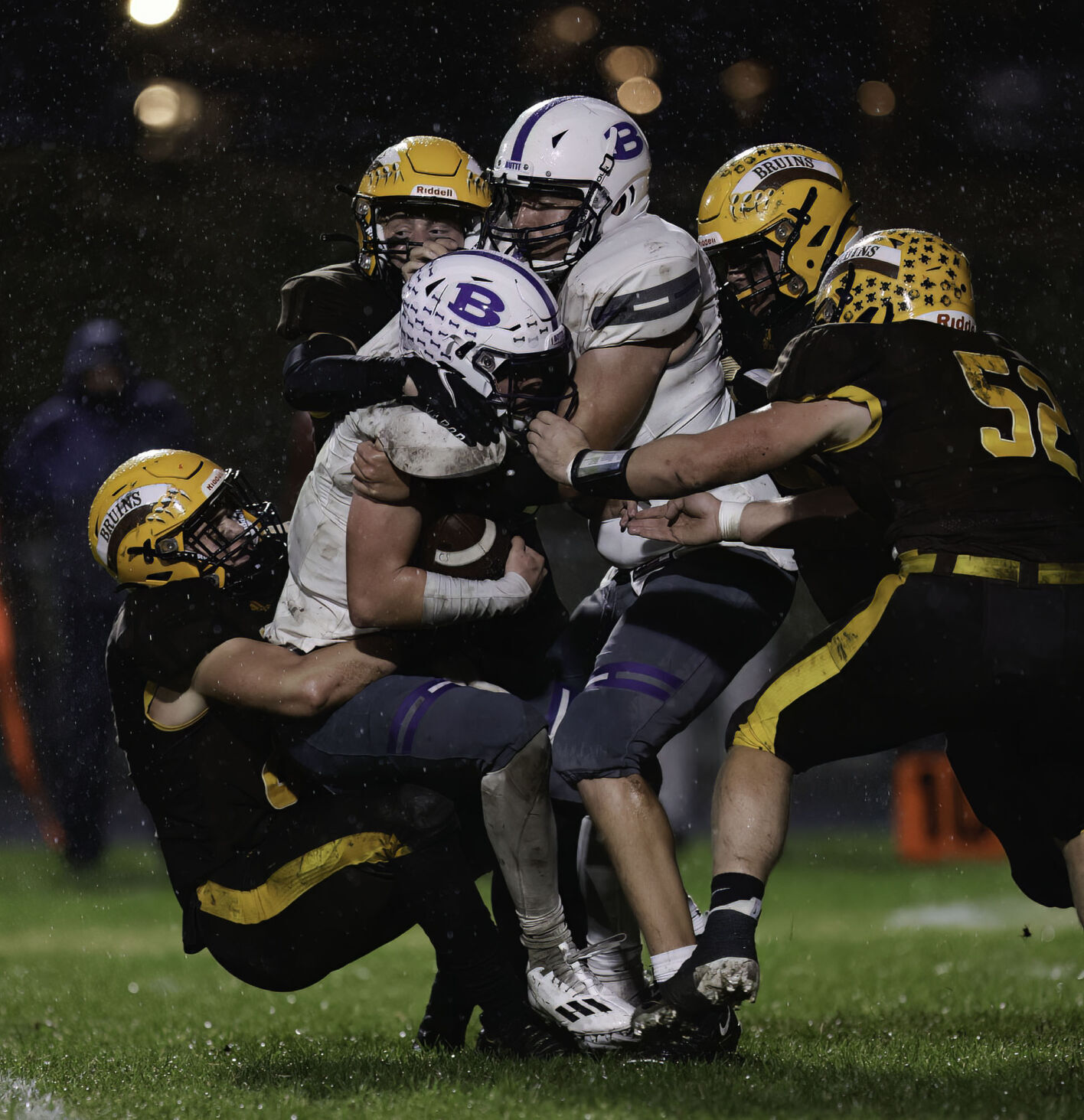 093022-ir-spt-football-CHS-5.jpg